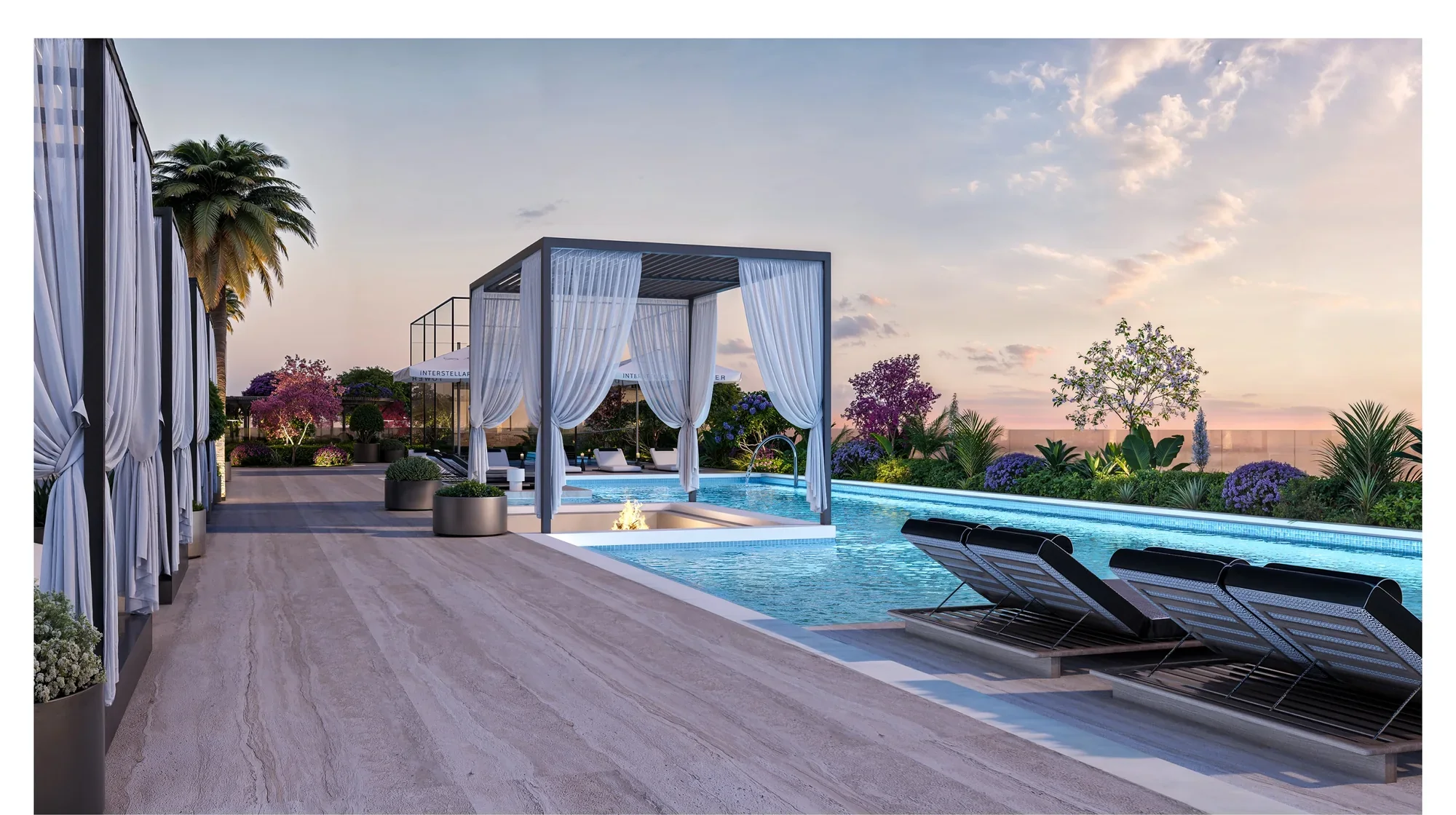 INTERSTELLAR Tower, Pool-Deck bei Sonnenuntergang